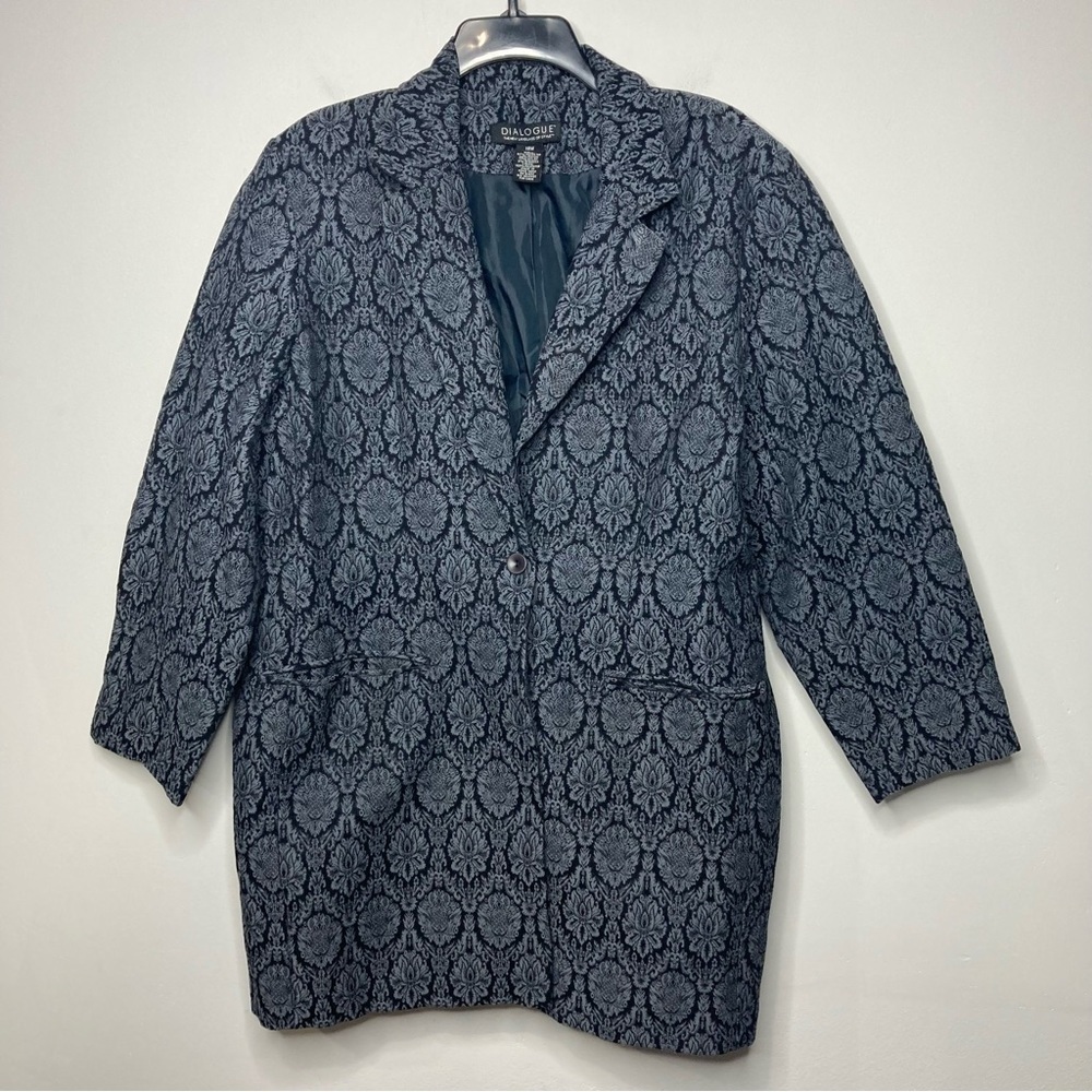 Dialogue longer length blazer size 18W